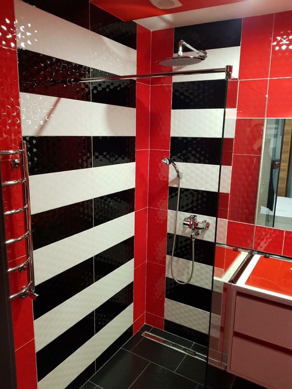 Balabana Red Apartment Lviv Eksteriør billede
