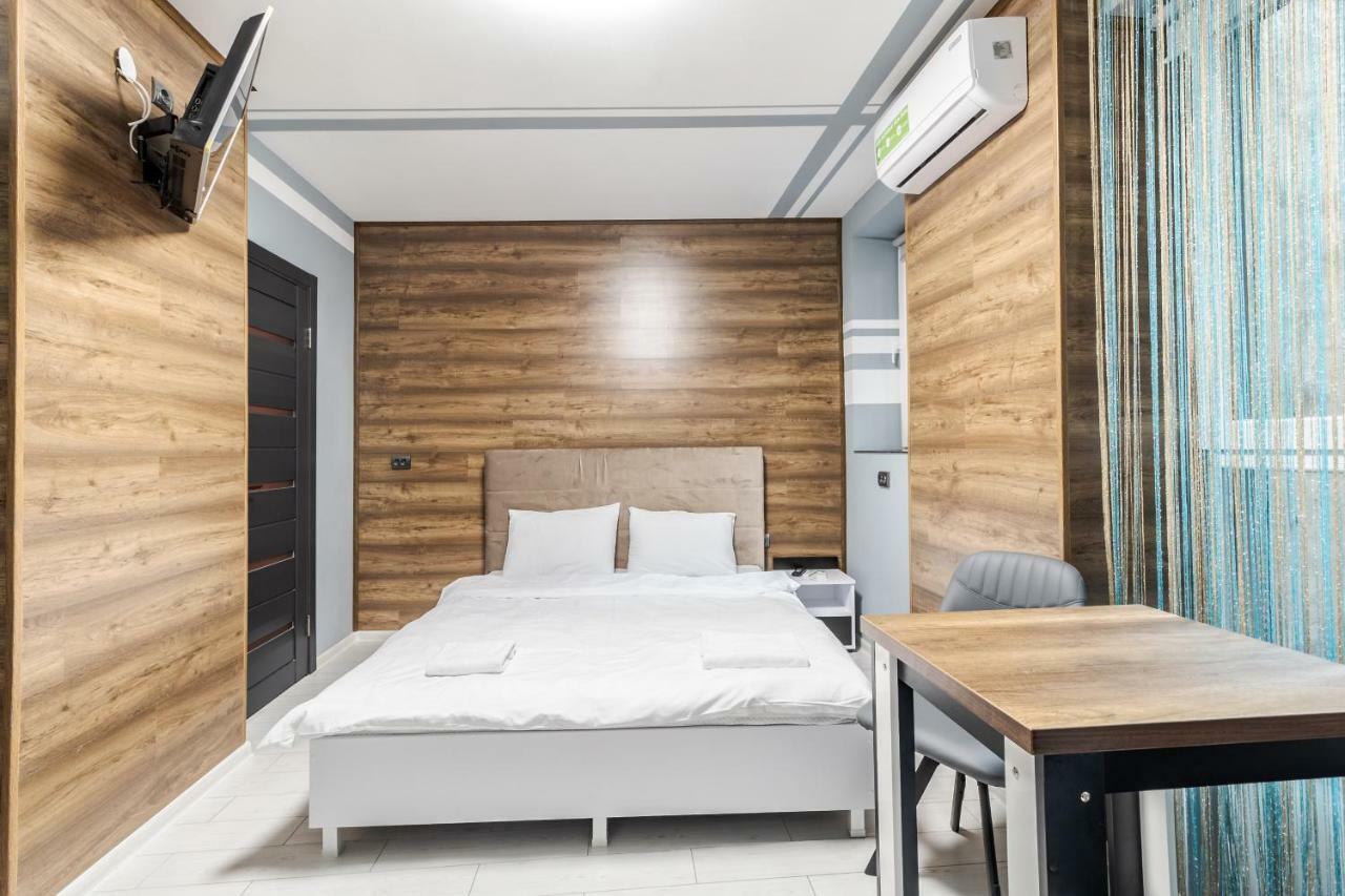 Balabana Red Apartment Lviv Eksteriør billede