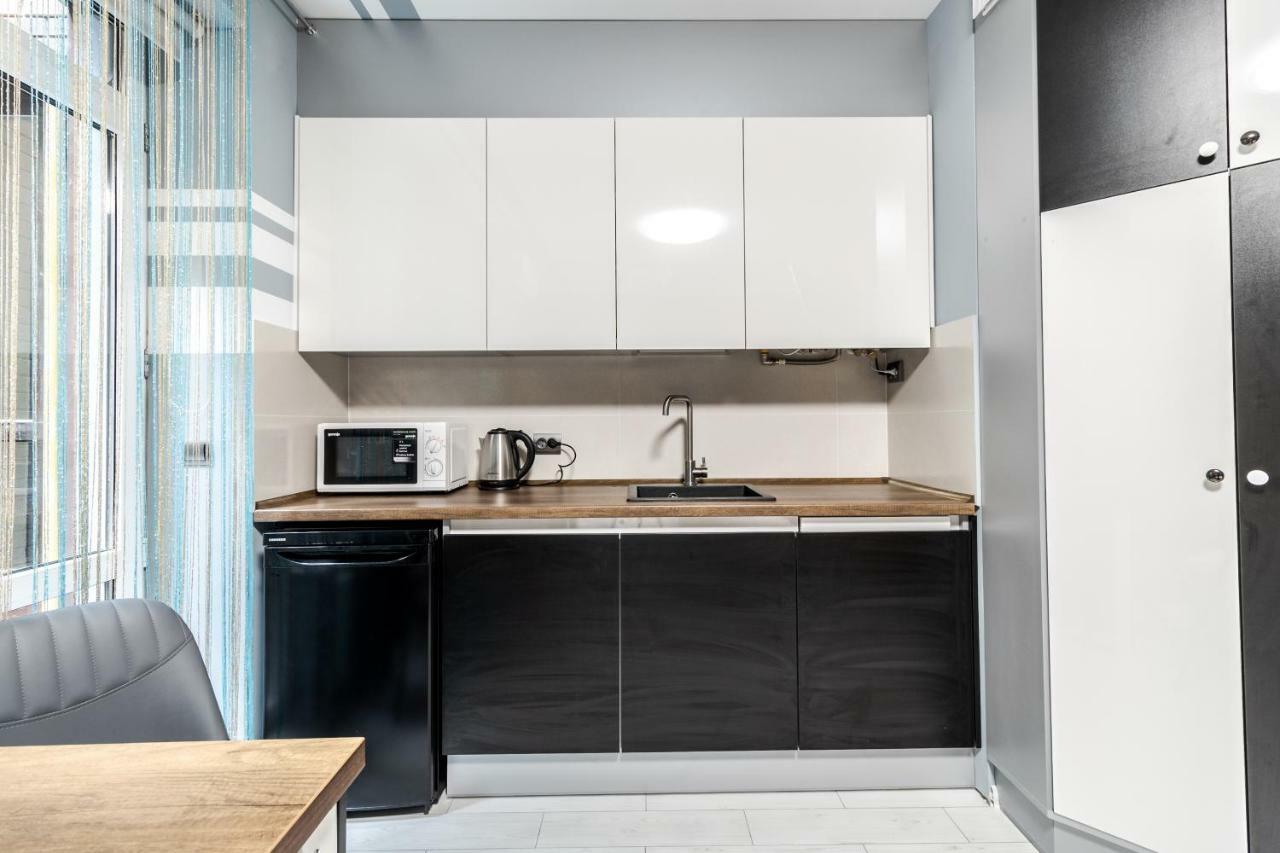 Balabana Red Apartment Lviv Eksteriør billede