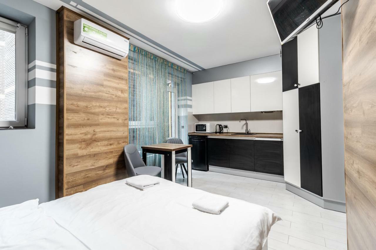 Balabana Red Apartment Lviv Eksteriør billede